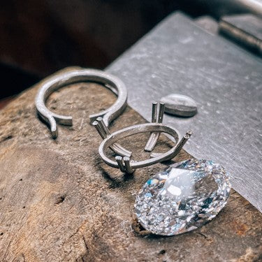 How To Get Ready For A Custom Engagement Ring Design Appointment